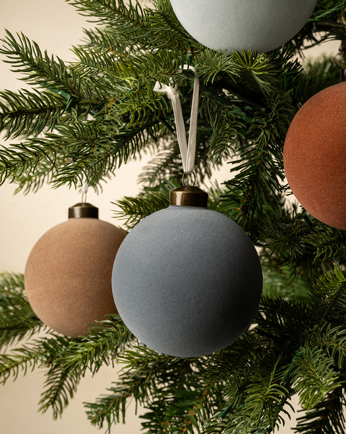 4 boules floquées assorties (lot de 4)