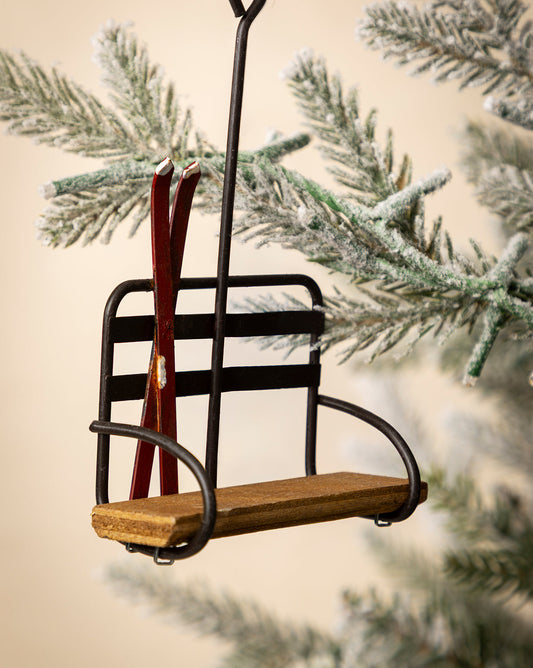 Décoration de remontée mécanique en bois