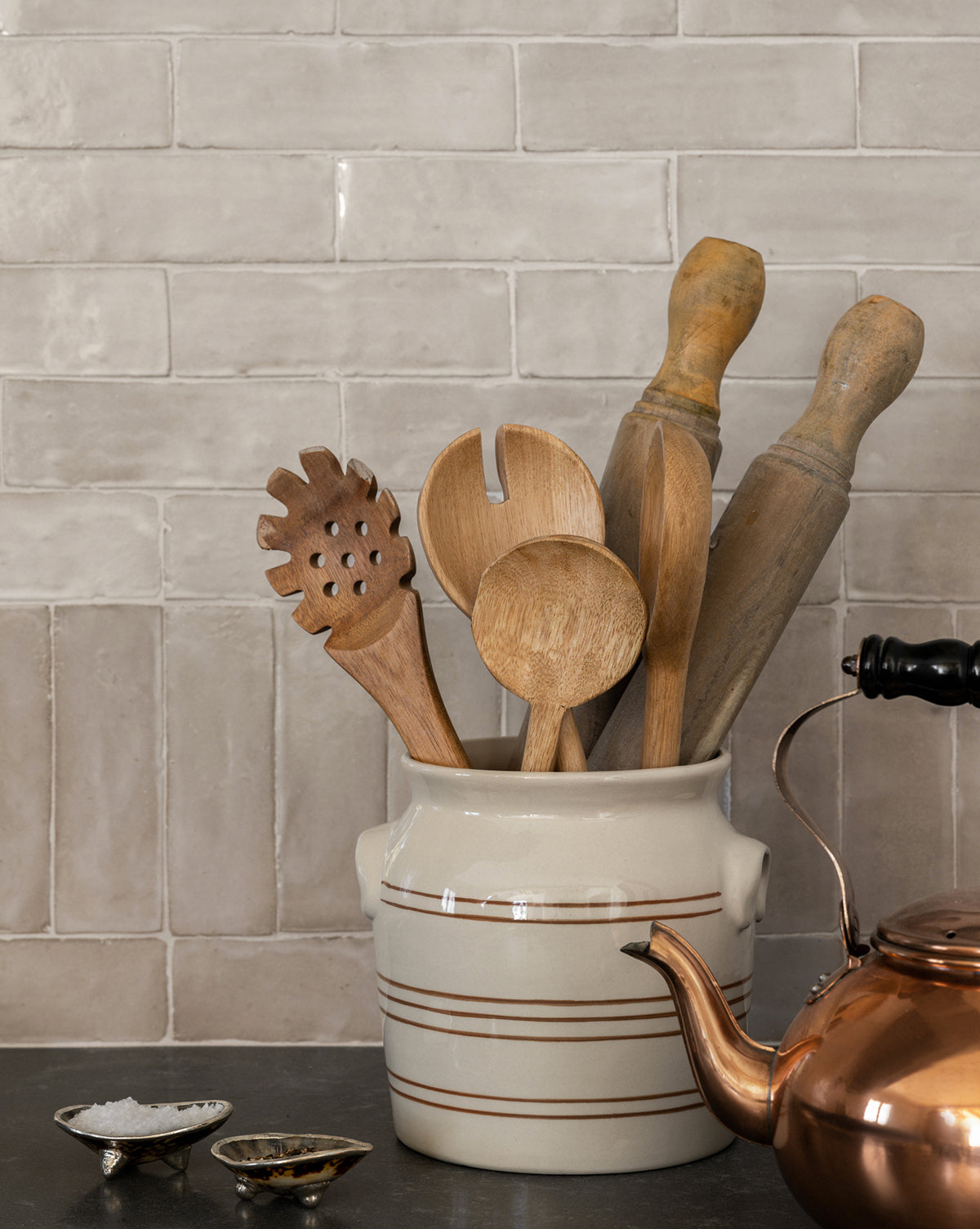 Couverts à salade en bois de chêne cranté