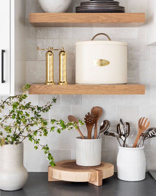 Pot à glaçure à la craie vieilli