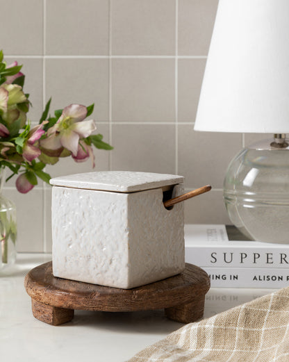 Piédestal sculpté en bois de manguier