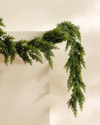 Guirlande artificielle en cèdre de 6 pi