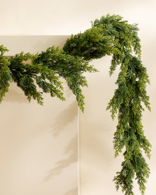 Guirlande artificielle en cèdre de 6 pi