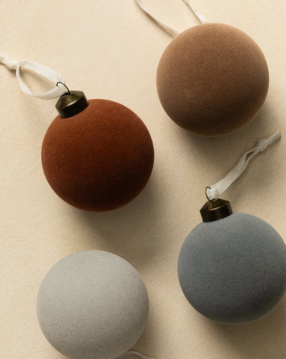 3 boules floquées assorties (lot de 4)