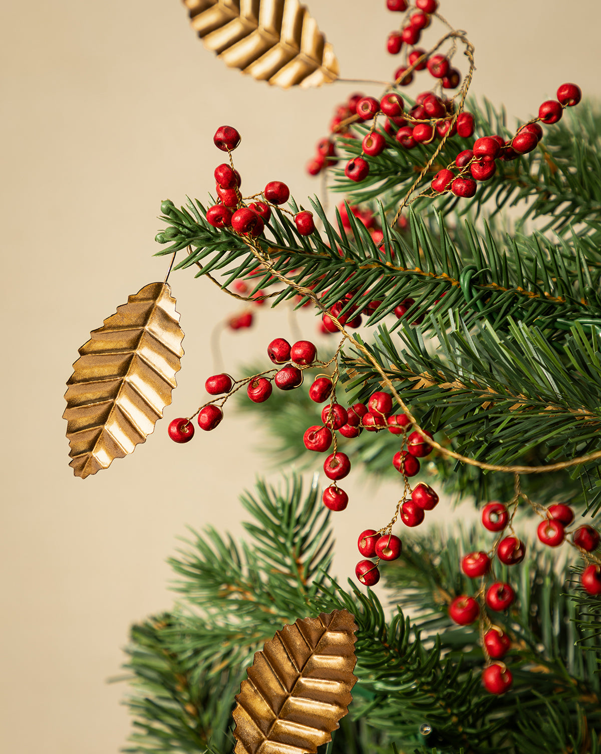 Guirlande de baies de houx de 6 pieds