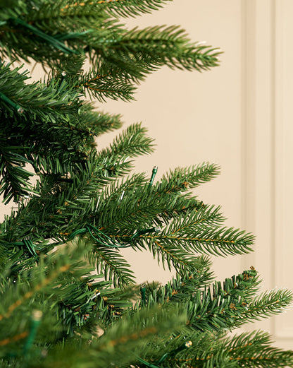 Arbre artificiel pré-éclairé en pin Allison de 9 pi