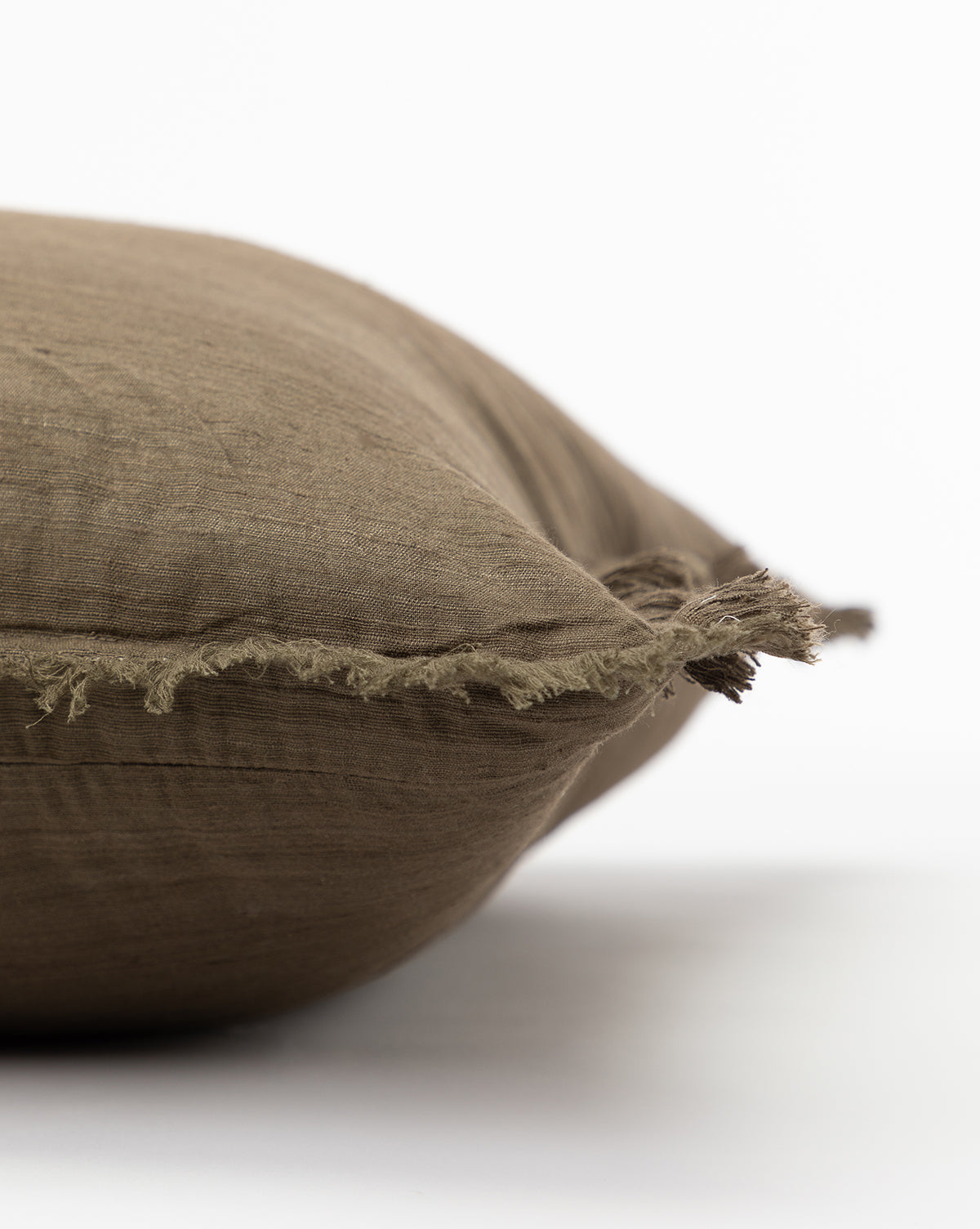 Housse de coussin à franges en soie Abbey