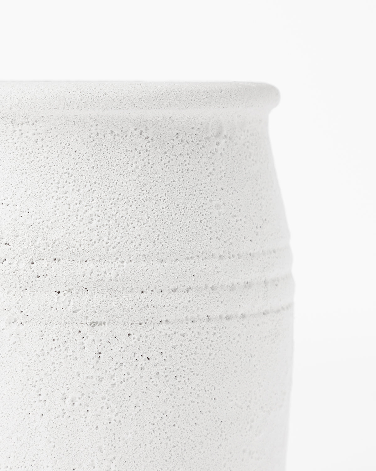 Pot à glaçure à la craie vieilli