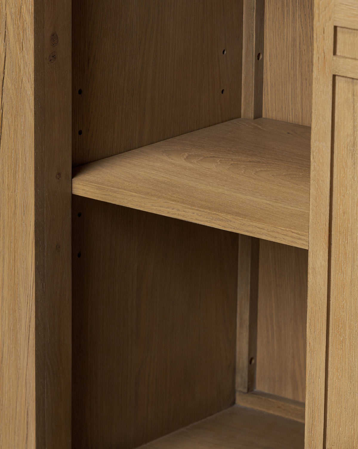 Buffet en chêne Emberfall