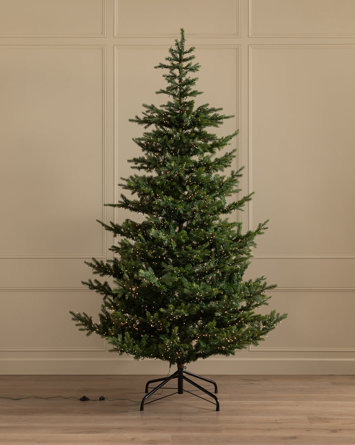 Sapin artificiel pré-éclairé Grandis de 9 pi