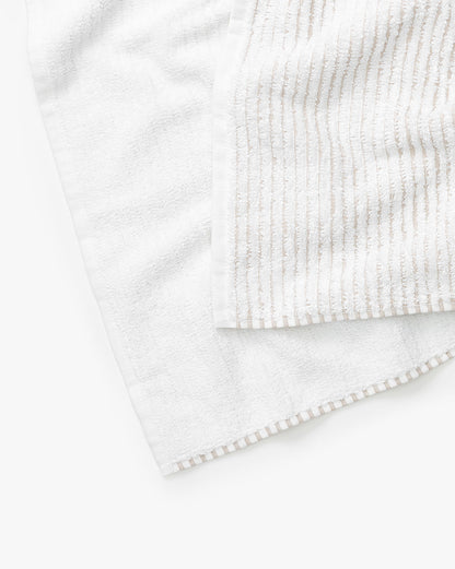 Collection de salle de bain à rayures taupe