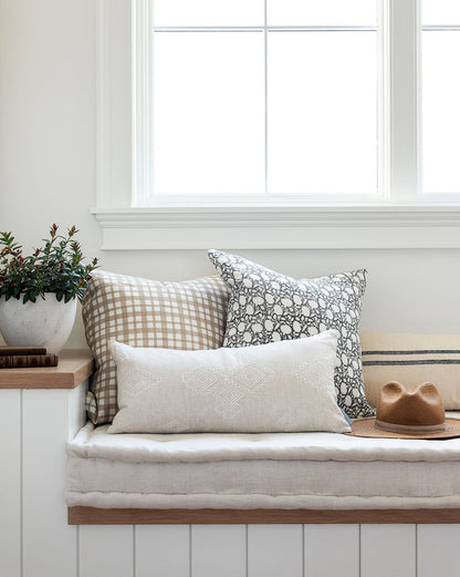 Housse de coussin à imprimé bloc Clara