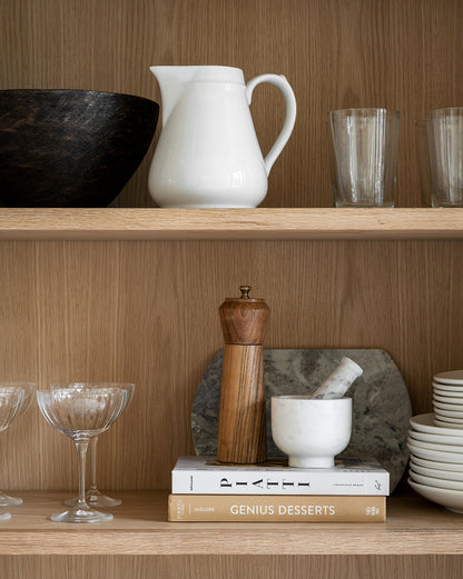 Mortier et pilon en marbre blanc