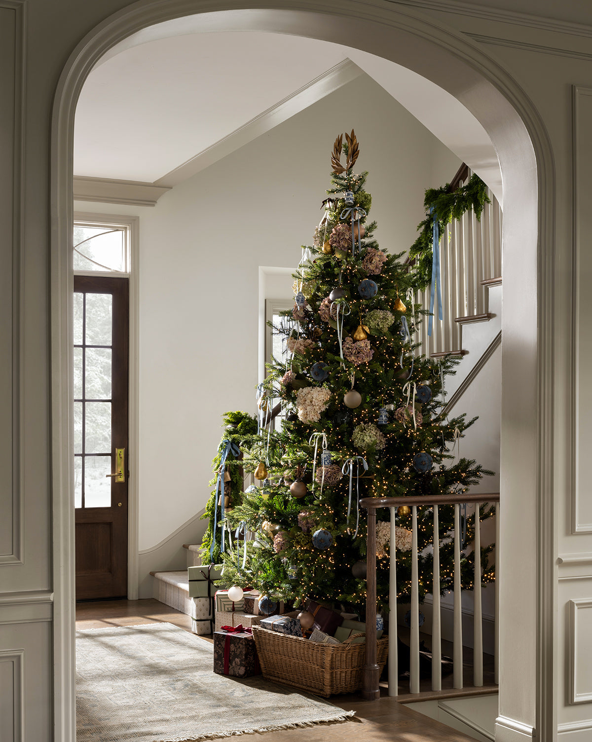 Épicéa de Norvège artificiel pré-éclairé de 9 pi