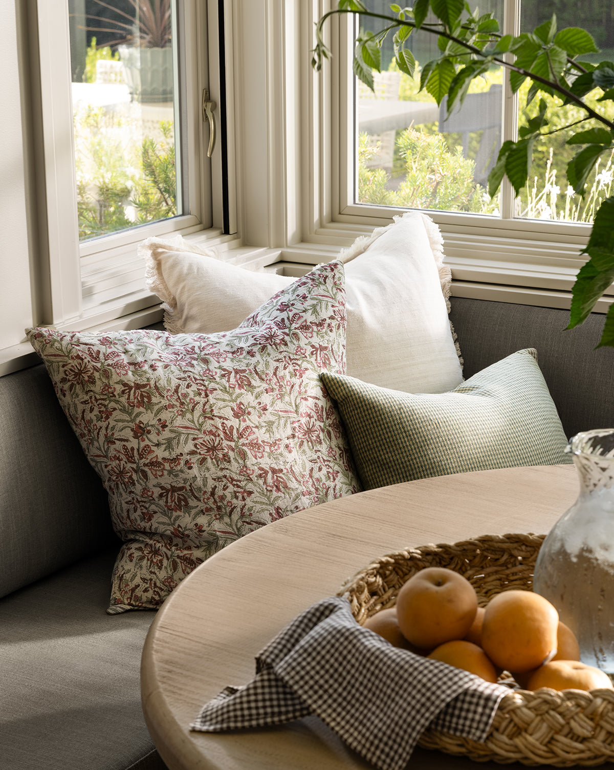 Housse de coussin à franges en soie Abbey